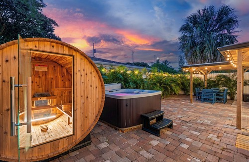 Mango Groves House | FIFA! Spa Oasis Sauna Hot Tub Cold Plunge