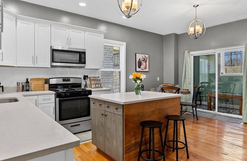 Dudley - Brunswick King Apartment | FIFA! Spacious Modern 3BR - FREE Parking - Heart of Boston