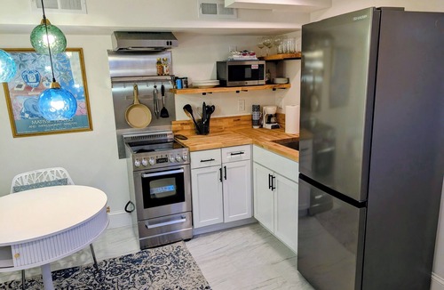 Riverside Apartment | FIFA World Cup - Gorgeous studio with AC in Cambridge. Walking lifestyle!
