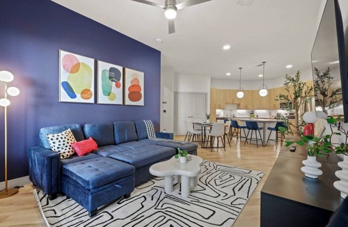Far North Dallas Apartment | FIFA World Cup, Luxe 2BR + Gym and Pool Access