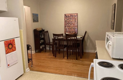 St. Louis Hills House | FIFTIES CLASSIC: cozy, convenient, comfortable
