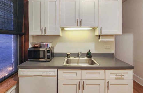 Wrigleyville Apartment | Fifty Shades of Greige