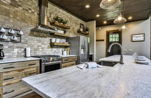 McCaysville Cabin | FightingTown Escape | Blue Ridge, GA