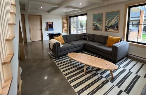 Lac-Etchemin House | FIKA - LE HYTTE