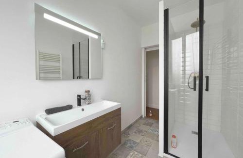 Moret-sur-Loing Apartment | Fil de l'eau - Grand T2 rénové - Commerces à pied