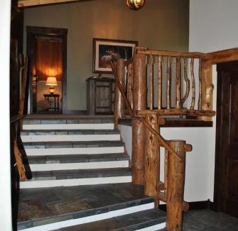 Victor Bed & Breakfast | Fin and Feather Inn