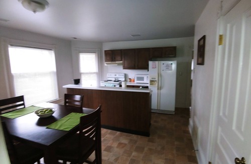 Owosso Apartment | Fin's Inn Apt D