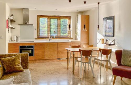 Banbury House | Finch Cottage