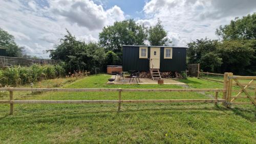 Tunley Other | Finch