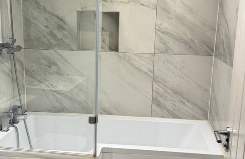 West Finchley Apartment | Finchley Unique home