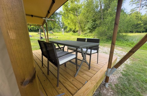 Onalaska RV Rental | Find a Gentle, Cozy Retreat Beside Lake Livingston