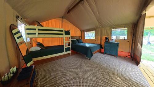Onalaska Other | Find a Gentle, Cozy Retreat Beside Lake Livingston
