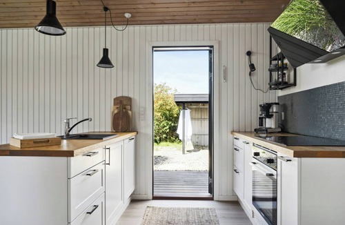 Næs House | Find peace in cosiest setting with sea glimpse