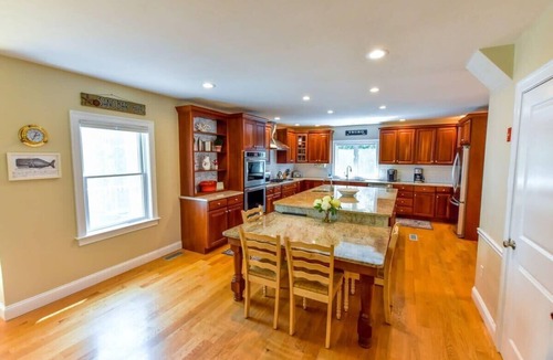 Truro House | Find Relaxation at Corn Hill Beach!