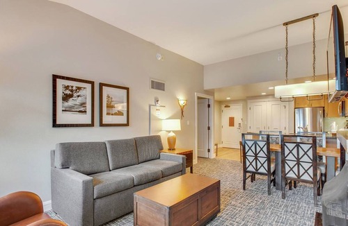 Lakeside Park Resort | 𝐅𝐢𝐧𝐝𝐢𝐧𝐠 𝐌𝐞𝐢𝐥𝐢’𝐬 LUXE Ski-In/Out Timber Lodge Resort+Amenities