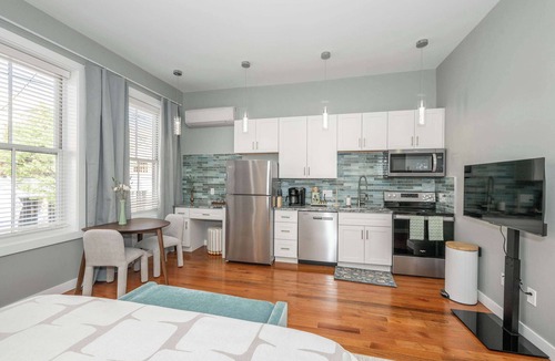 Over-the-Rhine Apartment | Findlay Market Suites – 4 in 1!