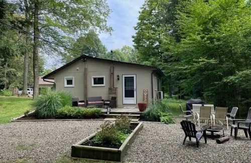 Findley Lake Cottage | Findley Lake Cozy Cottage