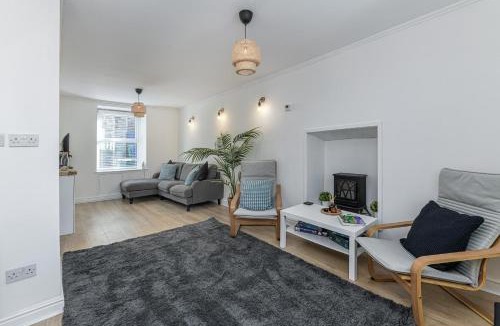 Rhiwbryfdir House | Finest Retreats - The Moelwyn