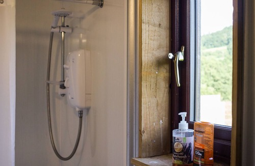 Talybont-on-Usk Ski Chalet | Finest Retreats | Cui Shepherds Hut