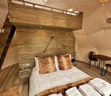 Chiddingstone Hoath Ski Chalet | Finest Retreats - Ashdown Luxury Dome