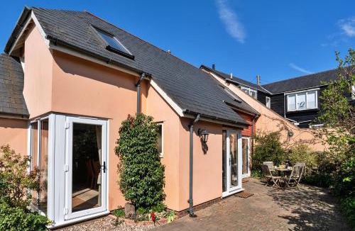 Bovey Tracey House | Finest Retreats - Cherry Tree Cottage