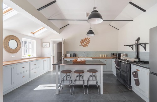 Huntingdon Cottage | Finest Retreats | Conker Tree House