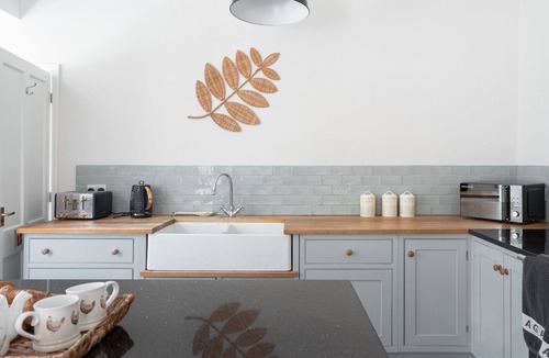 Huntingdon Cottage | Finest Retreats | Conker Tree House