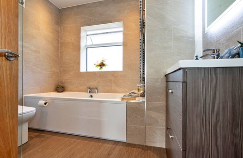 Kendal House | Finest Retreats | Helm View