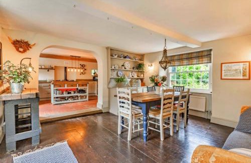 Thrapston House | Finest Retreats - Islip Mill House - Beautiful Riverside Home