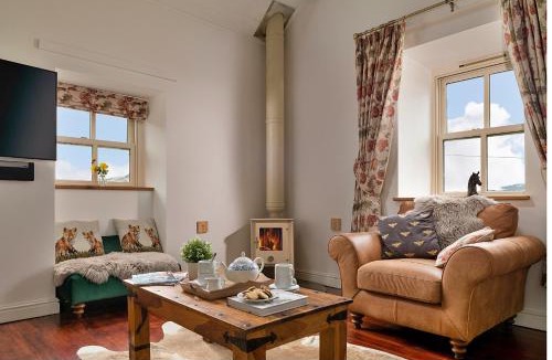 Llandrillo House | Finest Retreats - Moelis Barn