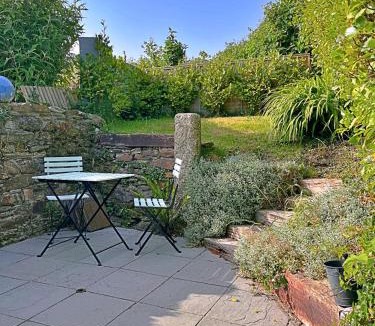 Tywardreath House | Finest Retreats - Primrose Cottage