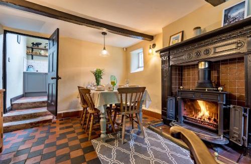 Tunstall House | Finest Retreats - Spring Cottage