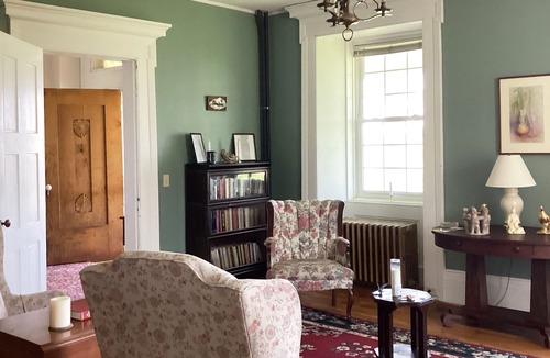 Dundee House | Finger Lakes Cobblestone Treasure