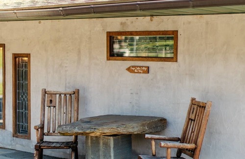 Ithaca Apartment | Finger Lakes Cottage at New Park - sleeps up to 4, dog friendly