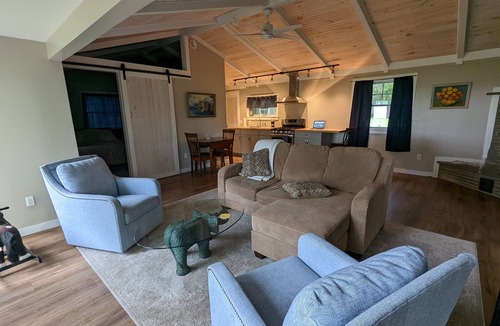 Geneva Cottage | Finger Lakes Cottage Getaway