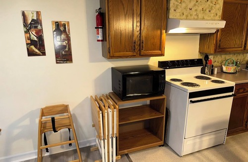 Town of Torrey Cottage | Finger Lakes Country Corner Cottage
