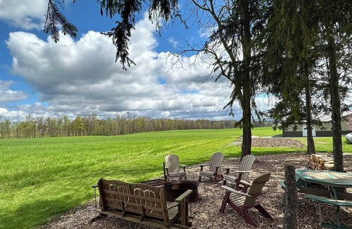 Town of Torrey Cottage | Finger Lakes Country Corner Cottage