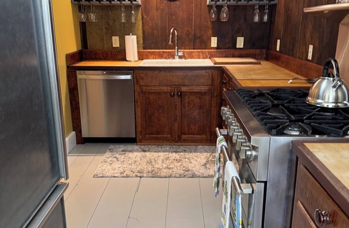 Ithaca House | Finger Lakes Country Escape 2-bedroom house with AC in charming Ithaca