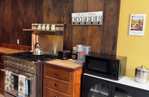 Ithaca House | Finger Lakes Country Escape 2-bedroom house with AC in charming Ithaca