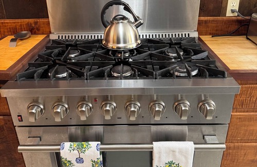 Ithaca House | Finger Lakes Country Escape 2-bedroom house with AC in charming Ithaca