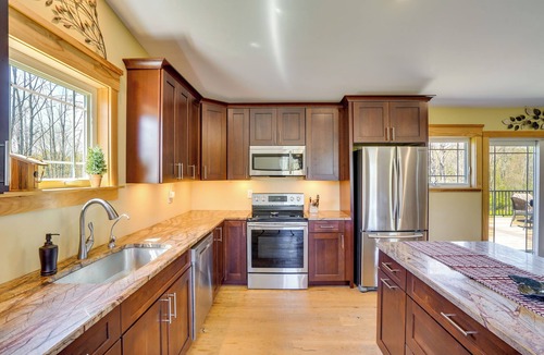 Phoenix Cottage | Finger Lakes Getaway w/Deck: On-site ATV Trails!