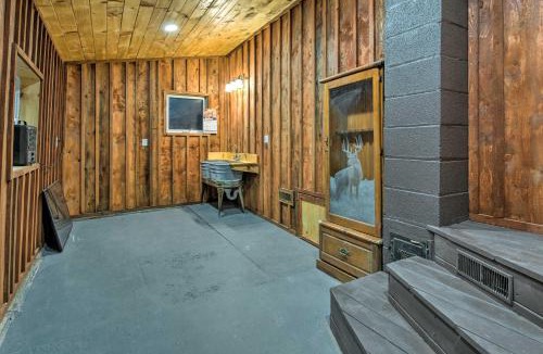 Etna House | Finger Lakes Home ~ 18 Mi to Cornell University!
