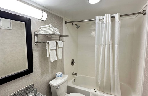 Bath Hotel | Finger Lakes Inn & Suites