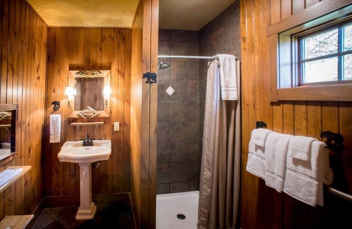 Skaneateles Cabin | Finger Lakes Lodging