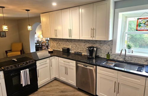 Town of Owasco House | Finger Lakes Retreat - Owasco Lake
