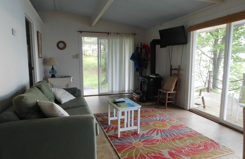 Cayuga Cottage | Finger Lakes -Sunset Cottage on Cayuga Lake!
