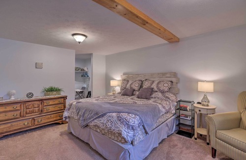 Oaks Corners Apartment | Finger Lakes Vacation Rental - Pet Friendly