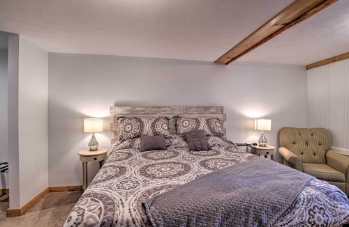 Oaks Corners Apartment | Finger Lakes Vacation Rental - Pet Friendly