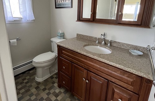 Auburn House | FingerLakes Home close to everything!