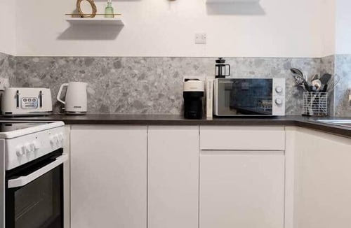 Finnieston Apartment | Finnieston 1BR | Walk to Hydro & SEC | Parking